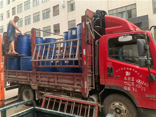 平衡型液體肥原液裝車(chē) 平衡型液體肥原液裝車(chē)