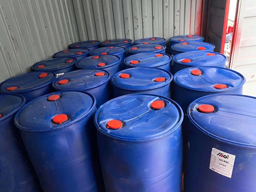 農(nóng)業(yè)飛防助劑裝車(chē) 農(nóng)業(yè)飛防助劑裝車(chē)